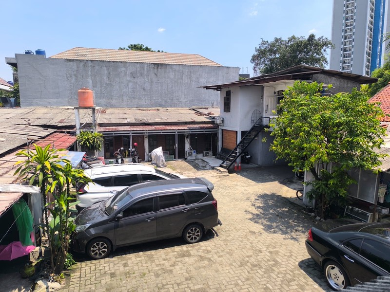 DIJUAL RUMAH + KOST&#xb2;AN + KIOS TAHUNAN DEKAT DENGAN PONDOK INDAH