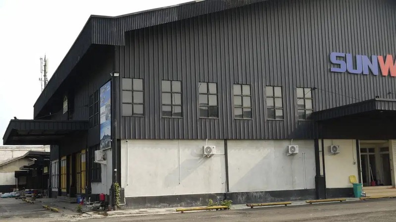 GUDANG DIJUAL JALAN RAYA BEKASI JAKARTA TIMUR