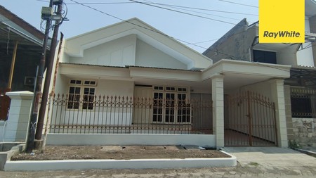 Disewakan Rumah Strategis Area Dharmahusada Dijalan Sutorejo Utara Surabaya