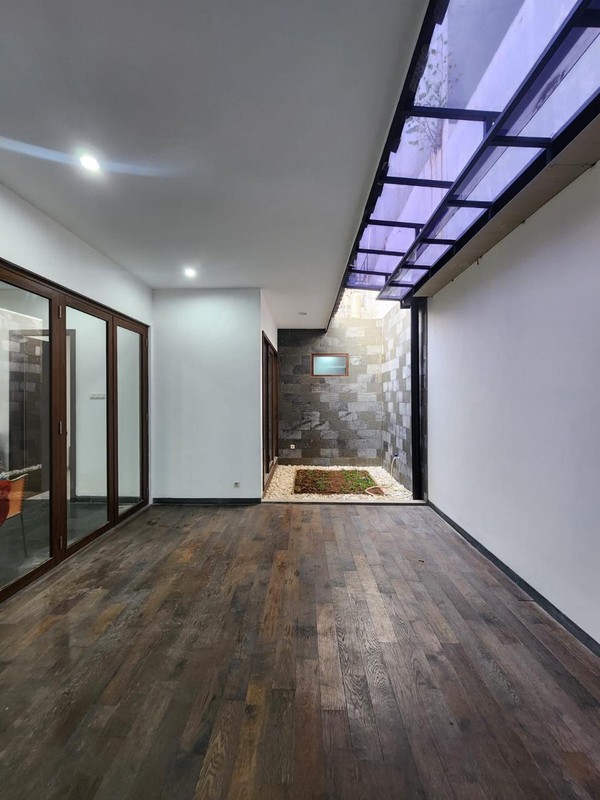 Dijual Rumah di Villa Cinere Mas