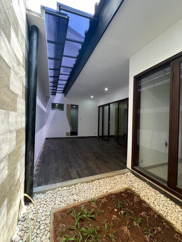 Dijual Rumah di Villa Cinere Mas