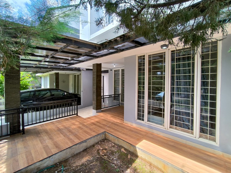 Rumah Bagus,2 lantai,lingkungan bersih di Bintaro Jaya 9