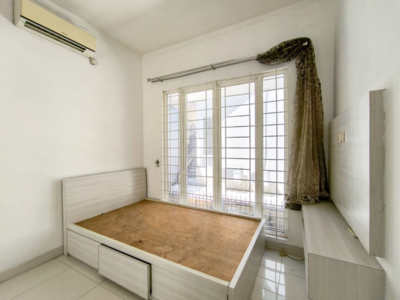 Rumah Bagus,2 lantai,lingkungan bersih di Bintaro Jaya 9