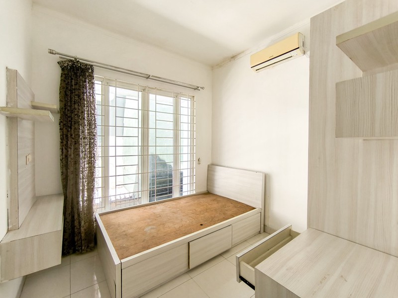 Rumah Bagus,2 lantai,lingkungan bersih di Bintaro Jaya 9