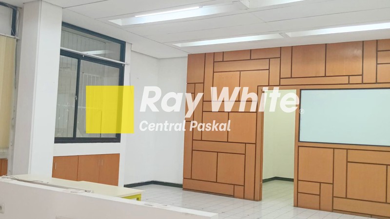 Ruang Usaha / Ruko di Mainroad Ir H Juanda Bandung