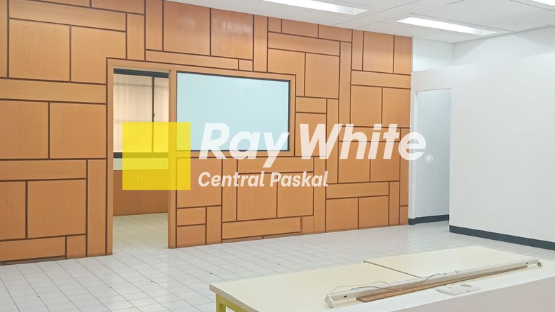 Ruang Usaha / Ruko di Mainroad Ir H Juanda Bandung