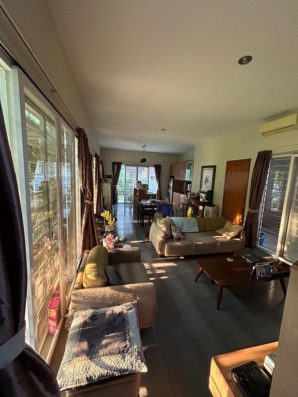 Rumah Bagus, Asri, Rapih Siap Huni Lokasi strategis di Bintaro Sektor 5