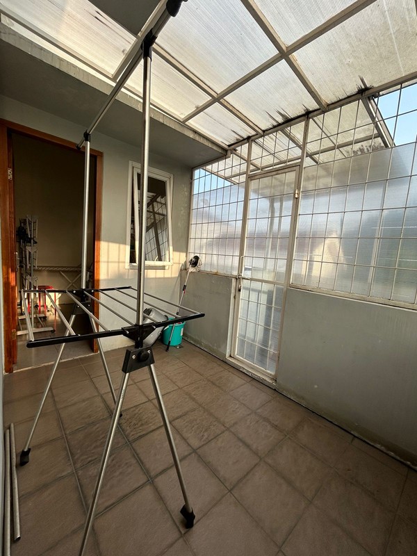 Rumah Bagus, Asri, Rapih Siap Huni Lokasi strategis di Bintaro Sektor 5