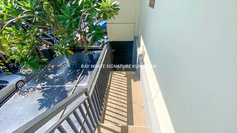 Rumah Kost 2 Lantai Lokasi Strategis di Tebet Dalam 