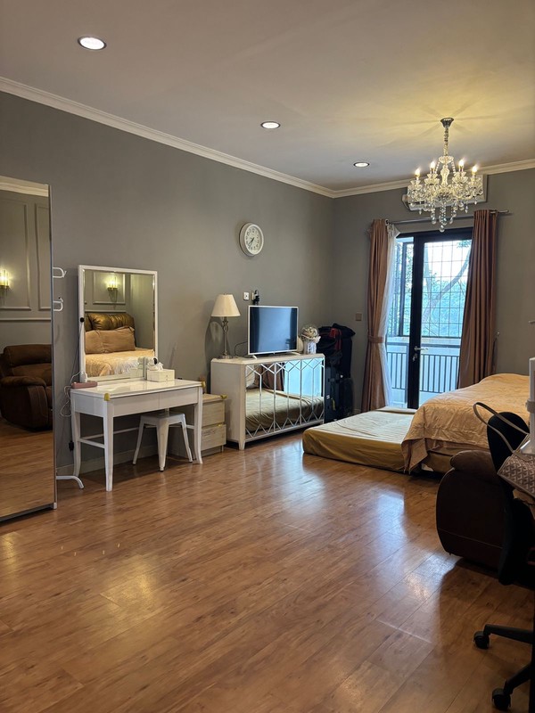 Rumah Semi Furnished,  Full Renovasi, di   Eminent BSD