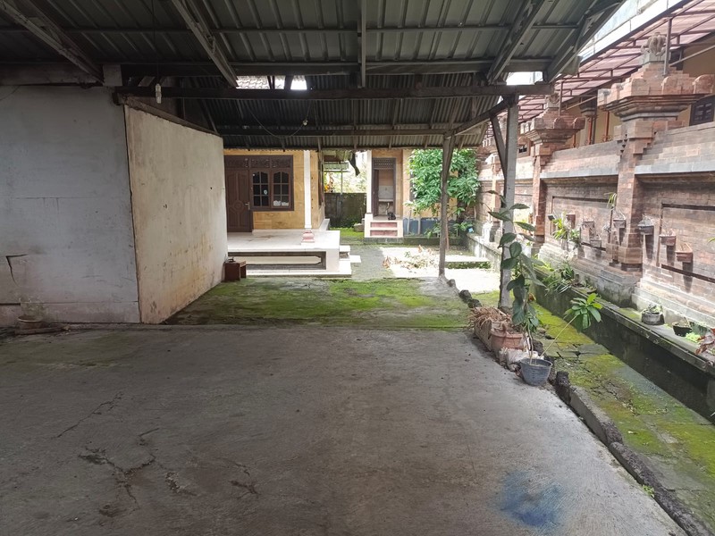 Land Freehold Main Road Kerobokan Bali