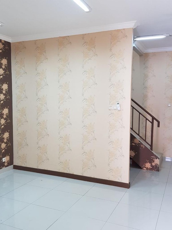 Ruko siap pakai daerah Komersial, Ramai & Strategis