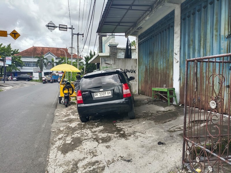Land Freehold Main Road Kerobokan Bali
