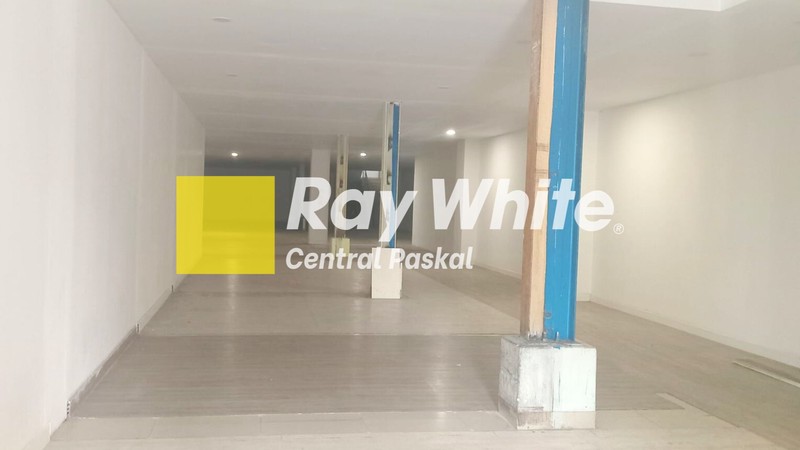 Ruang Usaha Besar di Mainroad Pasir Kaliki Bandung