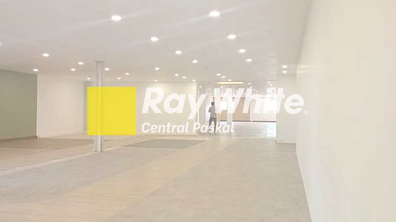 Ruang Usaha Besar di Mainroad Pasir Kaliki Bandung