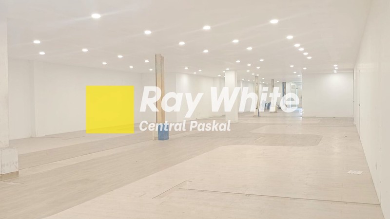 Ruang Usaha Besar di Mainroad Pasir Kaliki Bandung