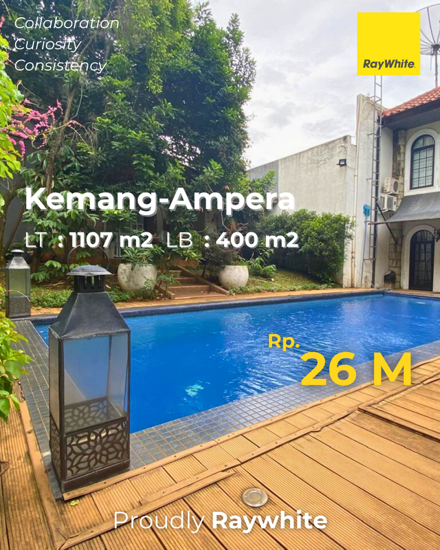 Rumah mewah gaya arsitektur klasik tropis dengan sentuhan Mediterranean di Ampera Kemang
