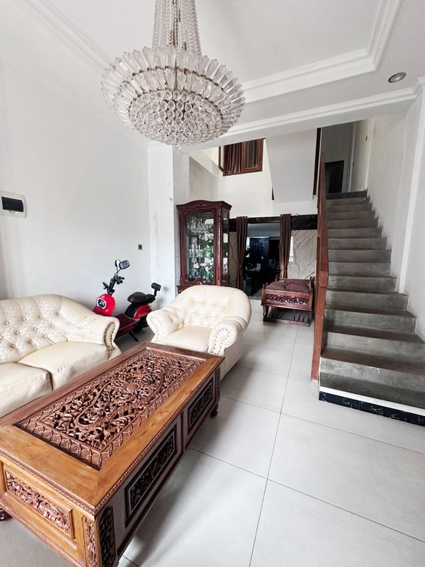 Rumah Minimalis, Bagus, Siap huni Lokasi strategis di Tanah Kusir