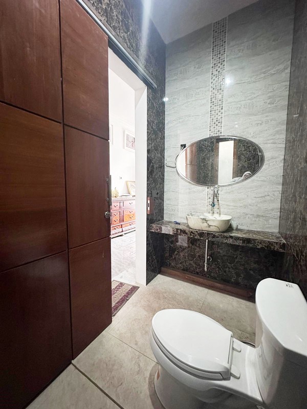 Rumah Minimalis 4 Lantai, Bagus, siap huni di Tanah Kusir