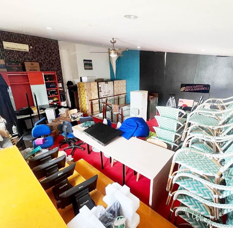 Dijual Gedung Office 3 Lantai, Lokasi Strategis di Cipete