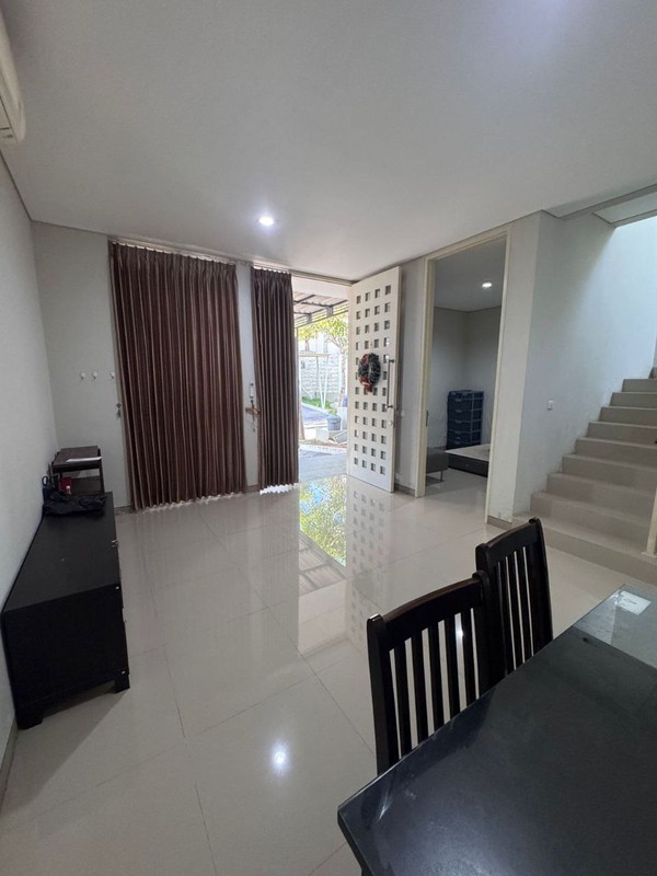 Sewa Rumah Citraland The Greenlake Surabaya Barat