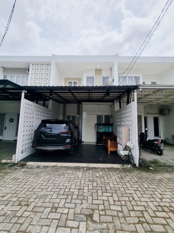 Rumah Minimalis, dalam Cluster keamanan 24 Jam dekat BXC