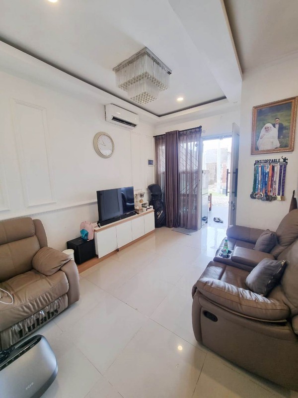 Rumah Minimalis, dalam Cluster keamanan 24 Jam dekat BXC