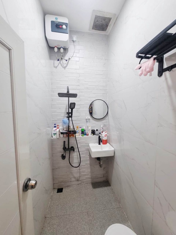 Rumah Minimalis, dalam Cluster keamanan 24 Jam dekat BXC