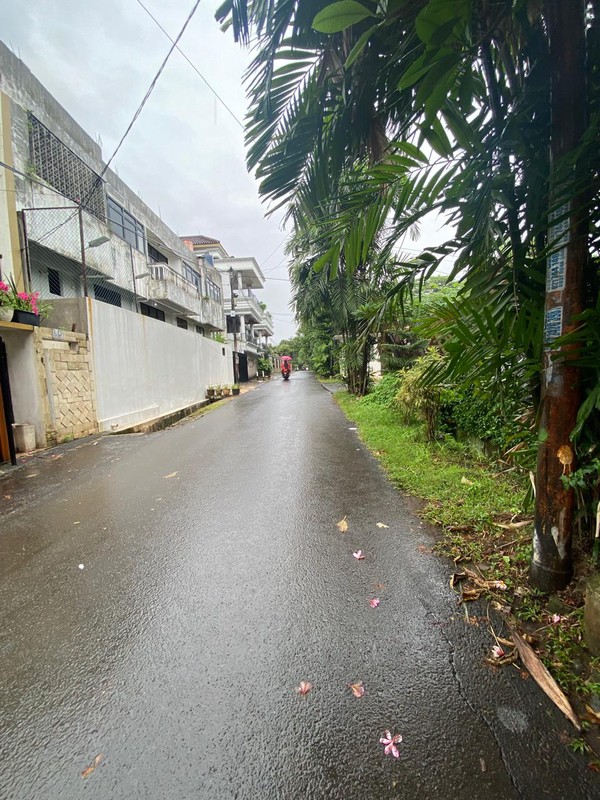 Rumah 3 Lantai, bangunan Kokoh, bebas banjir dan lokasi strategis  di Bintaro- Jakarta Selatan