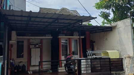 Dijual murah rumah di Serpong Park Tangerang