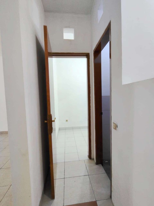 Rumah 2 Lantai Unfurnished di dekat Halte Trans Jakarta Puri Beta. Cluster Cempaka Puri Beta 2, Larangan