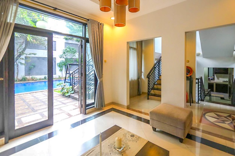 Rumah Mewah Cilandak dekat Jagakarsa, Kemang Pondok Indah, Cipete