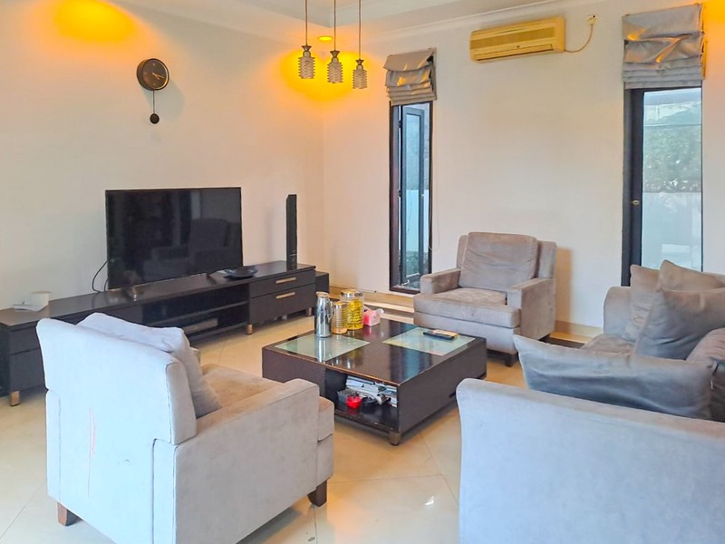 Rumah Mewah Cilandak dekat Jagakarsa, Kemang Pondok Indah, Cipete