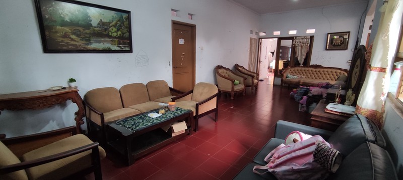 Rumah Luas Siap Huni Strategis Jalan Akses Mobil di Kramat Jati, Jaktim, Hunian Nyaman untuk Keluarga Besar