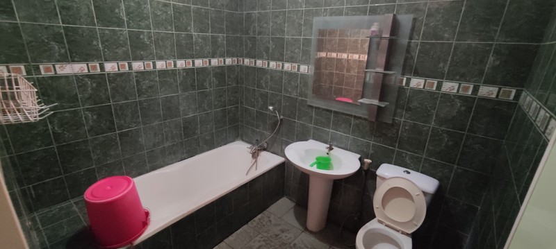 Rumah Luas Siap Huni Strategis Jalan Akses Mobil di Kramat Jati, Jaktim, Hunian Nyaman untuk Keluarga Besar