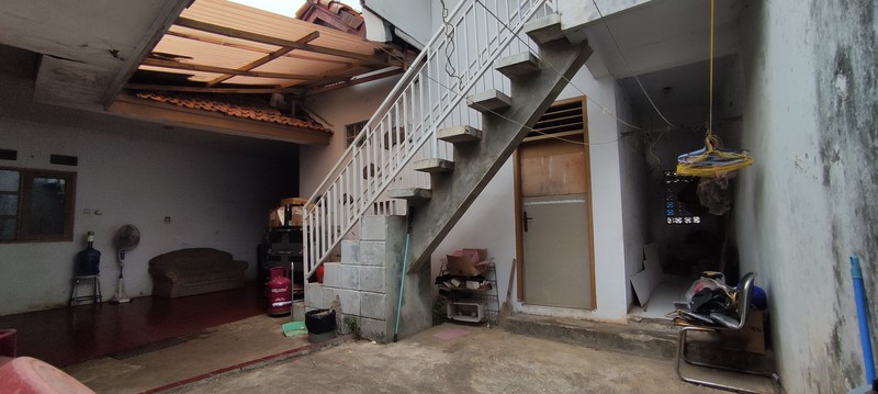 Rumah Luas Siap Huni Strategis Jalan Akses Mobil di Kramat Jati, Jaktim, Hunian Nyaman untuk Keluarga Besar