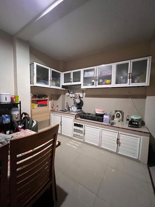 Dijual Rumah di Manukan dekat Pasar, Surabaya Barat