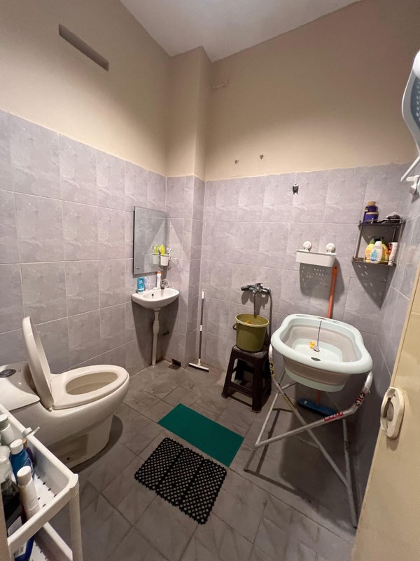 Dijual Rumah di Manukan dekat Pasar, Surabaya Barat