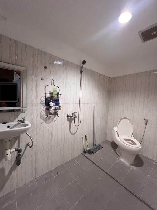 Dijual Rumah di Manukan dekat Pasar, Surabaya Barat