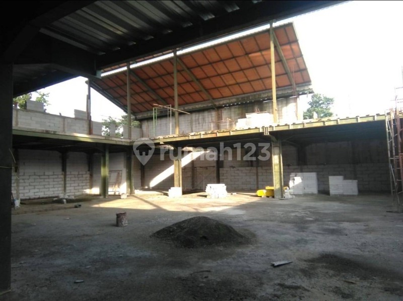 Ruang Usaha Mainroad Supratman Kota Bandung 