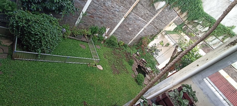 Rumah Mewah Sayap Pasteur dengan Backyard luas depan belakang