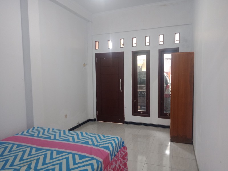 RUMAH TINGGAL DI PURIMAS BANDARA DEKAT SD KANISIUS KADIROJO