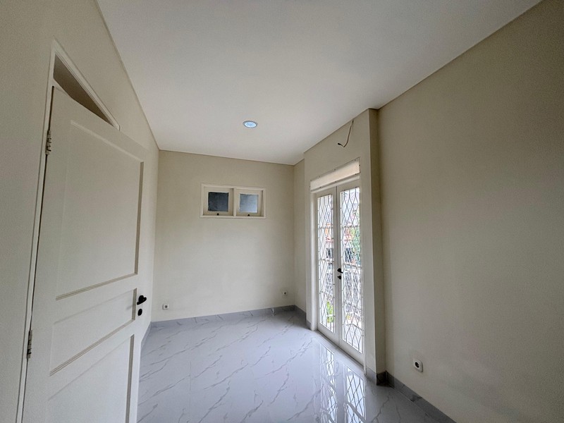 Rumah Brand New Siap Huni di Cluster Premium  Kota Wisata 