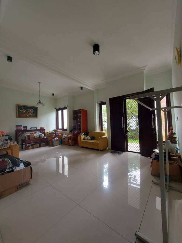 Dijual Rumah Nyaman dan Siap Huni di Darmo Permai Selatan Surabaya