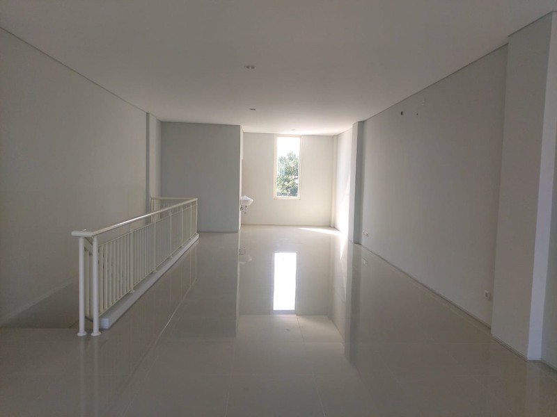 DISEWAKAN RUKO SIAP PAKAI DI NORTH JUNCTION CITRALAND SURABAYA BARAT