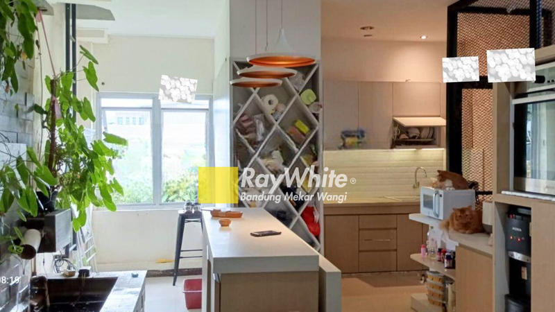 Ruko Terawat di Grand Sharon Kota Bandung