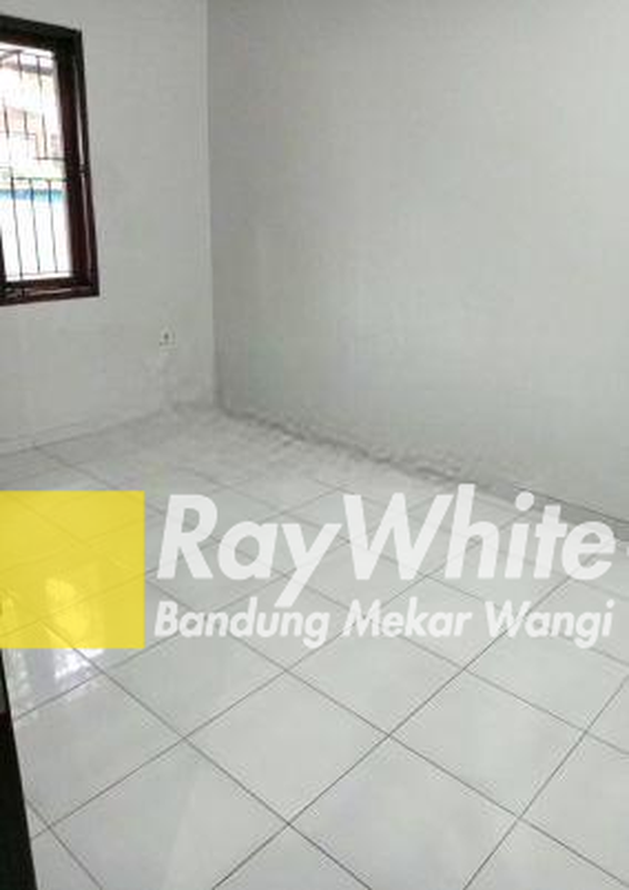 Rumah Siap Huni di Mainroad Batununggal Bandung