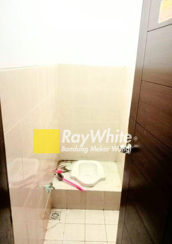 Rumah Siap Huni di Mainroad Batununggal Bandung