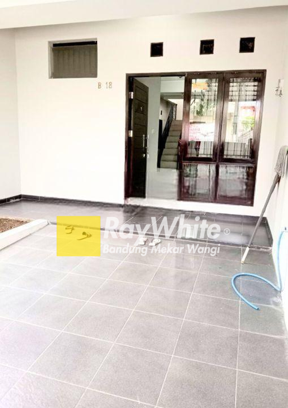 Rumah Siap Huni di Mainroad Batununggal Bandung