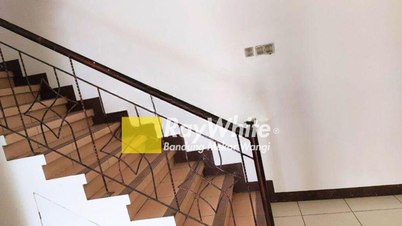 Ruko Bagus Mainroad Cikutra, Bandung 3 Lantai